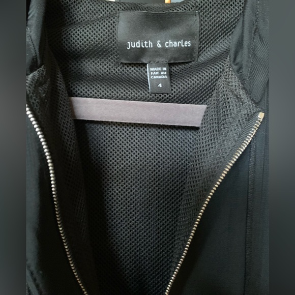 Judith and Charles Lightweight Hooded Jacket - Picture 4 of 5